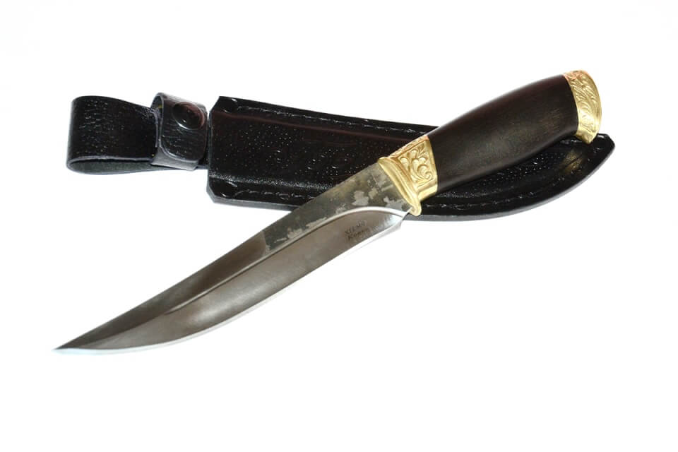 Кизлярский нож Бык из кованой стали с гардами ручной работы.