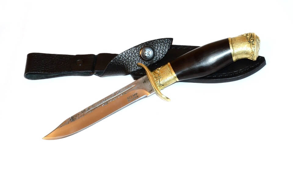 Кизлярский нож Разведчик из кованой стали с гардами ручной работы.