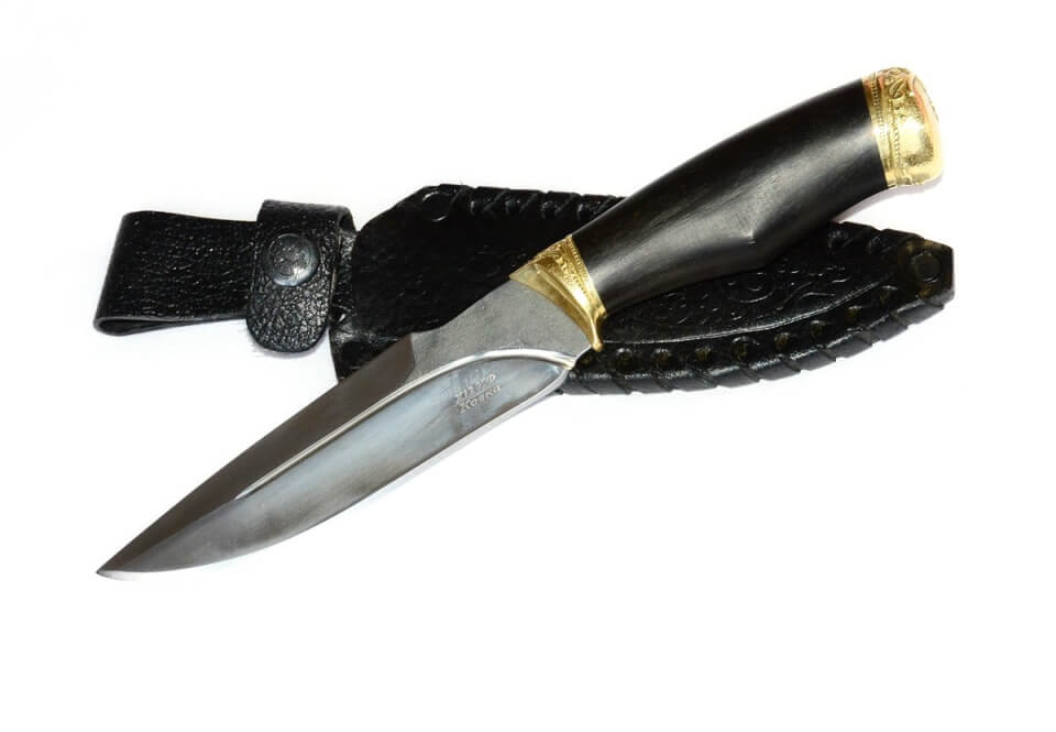 Кизлярский нож Беркут из кованой стали с гардами ручной работы.