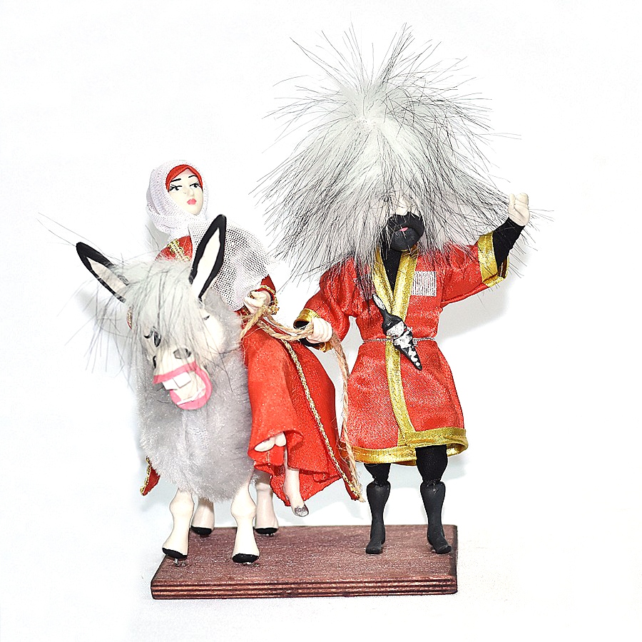 Сувенирная композиция Джигит и Горянка на ослике(18 см, красный цвет)