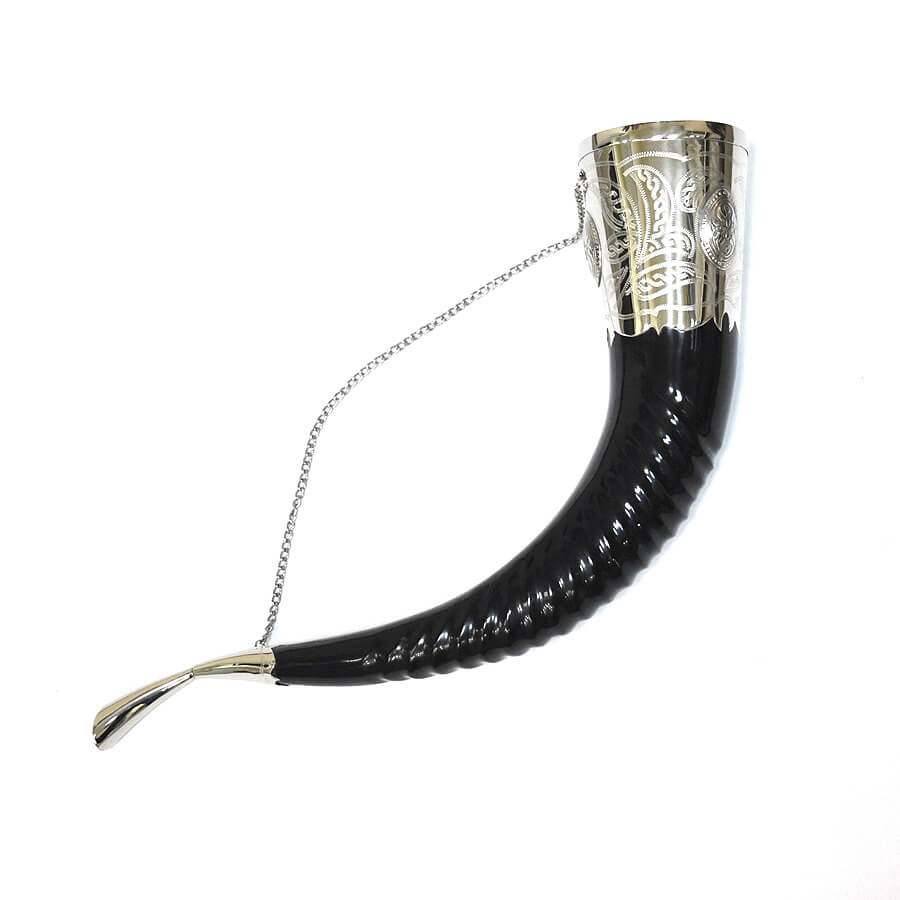 Рог горного тура (55-60см) инкрустированный мельхиором с чашей для питья