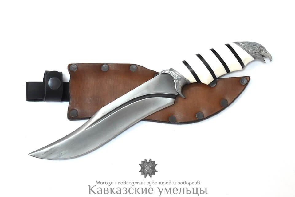 картинка Авторский кизлярский нож "Ястреб" из рессорной стали с гардами ручной работы. от магазина Кавказские умельцы