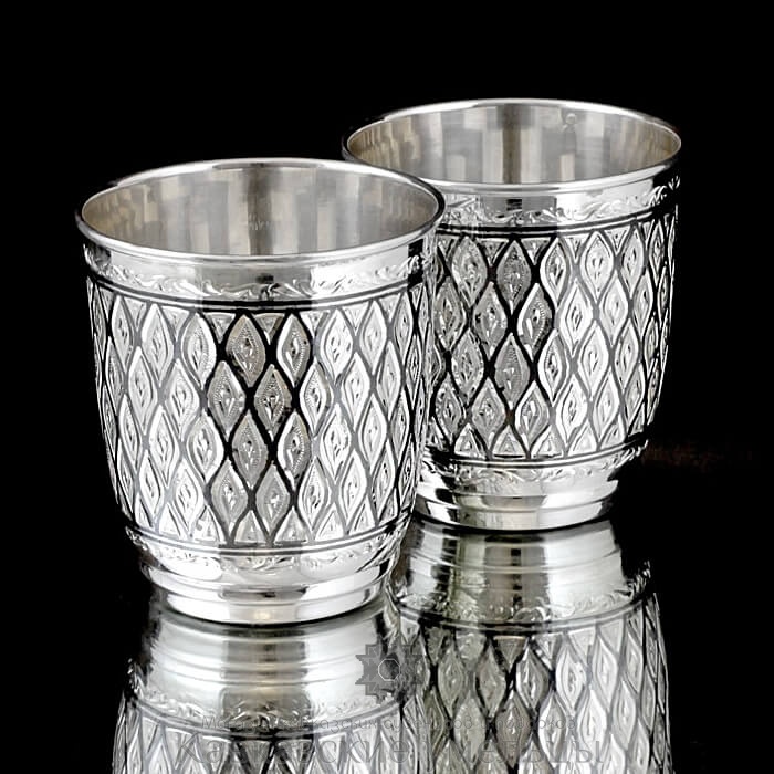 картинка Набор из двух серебряных стаканов "Стандарт" ручной работы от магазина Кавказские умельцы
