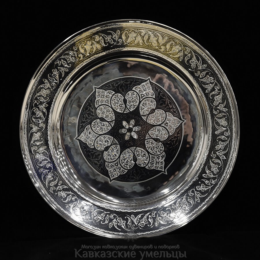 картинка Серебряная кубачинская тарелка от магазина Кавказские умельцы
