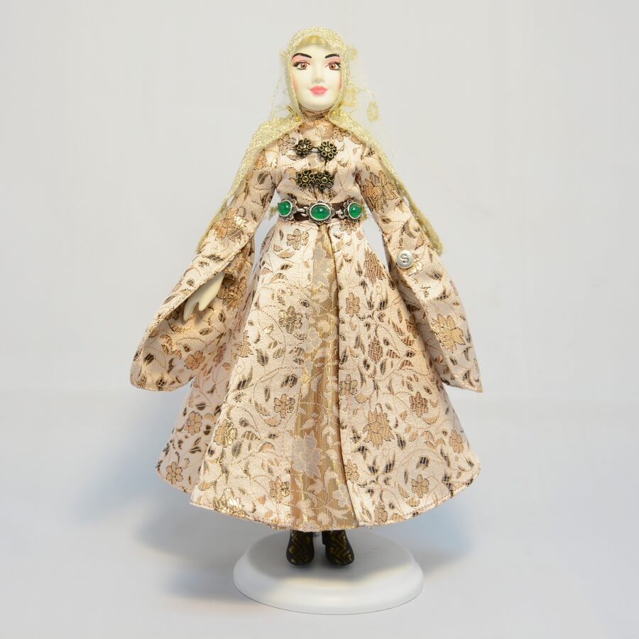 Коллекционная кукла в кумыкском национальном костюме