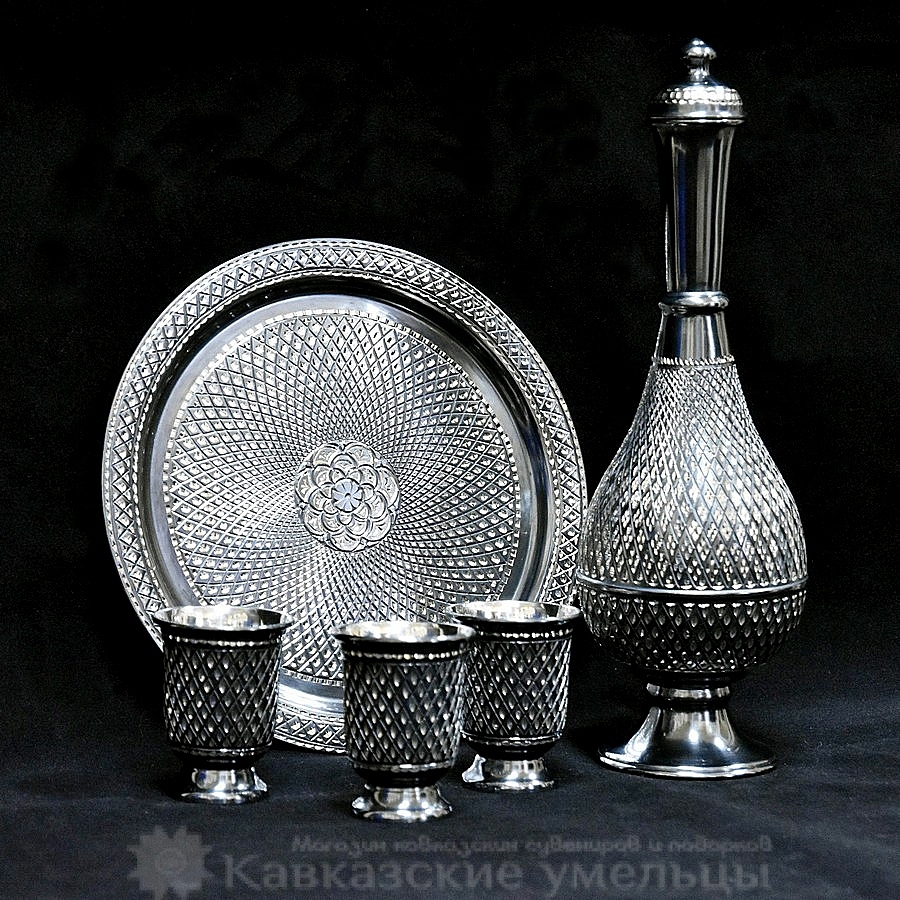 Водочный набор из серебра "Каспий" в подарочном футляре