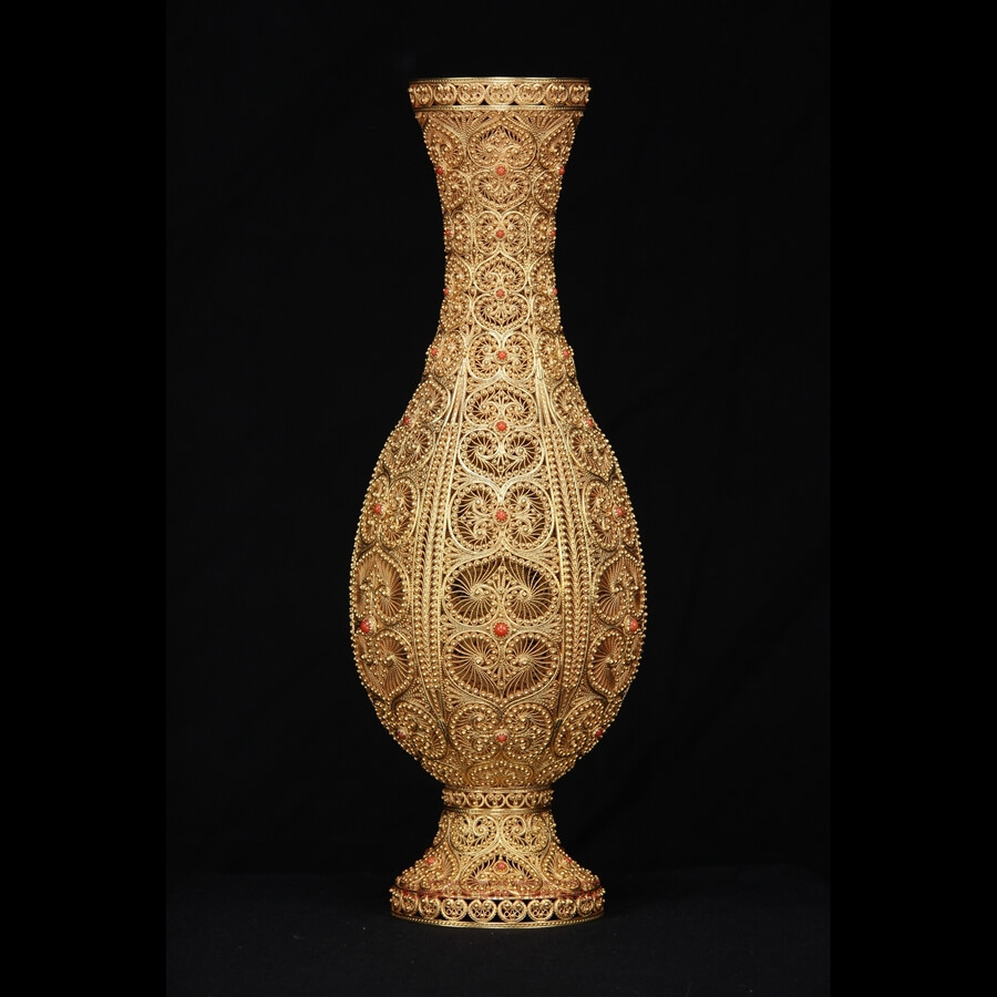 Уникальная авторская ваза "Золотая осень"  (Позолота, объемная филигрань 54 коралла)
