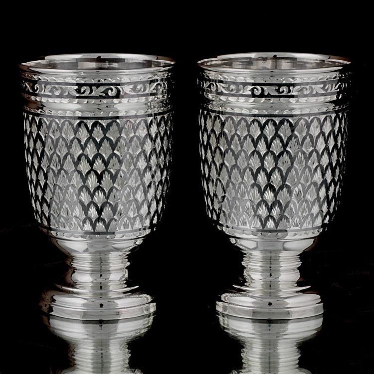 Набор из двух серебряных стаканов "Панцирь" ручной работы