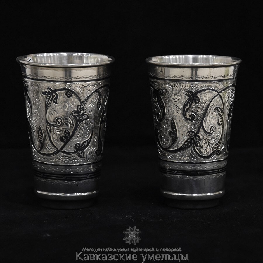 картинка Серебряные кубачинские стаканы от магазина Кавказские умельцы