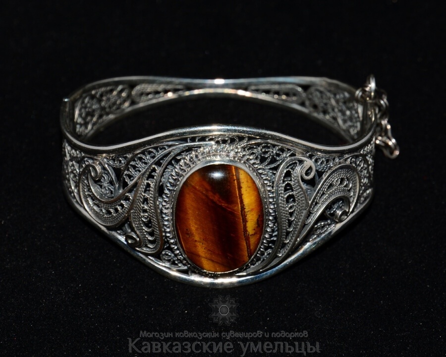 картинка Эксклюзивный серебряный браслет ручной работы c натуральным тигровым глазом от магазина Кавказские умельцы