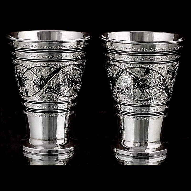 Набор из двух серебряных стаканов "Конус" ручной работы