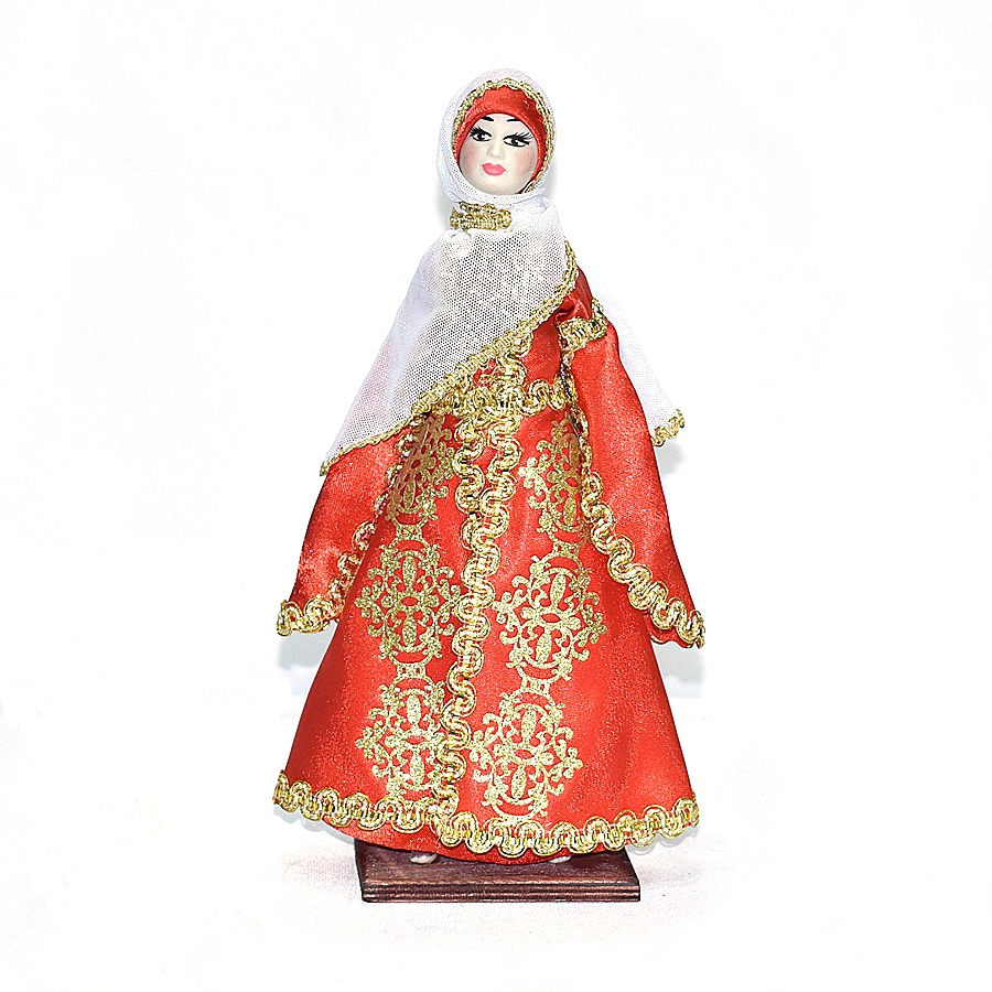 Кукла Горянка в кавказском национальном платье красного цвета (30 см)