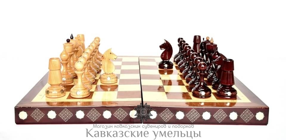 картинка Шахматы из кизилового дерева ручной работы от магазина Кавказские умельцы